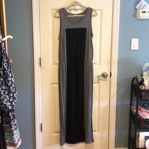 Sleeveless maxi dress